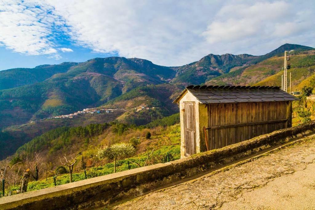 "Casa Do Avo Patricio" Mountain Experience Villa Parada  Bagian luar foto